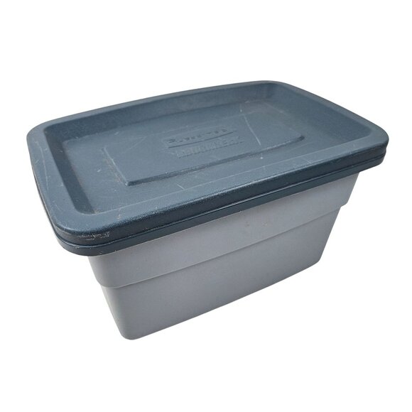 Rubbermaid Roughneck Small Storage Tote With Lid Blue Model 0475 1 Gallon Tub - Picture 1 of 10